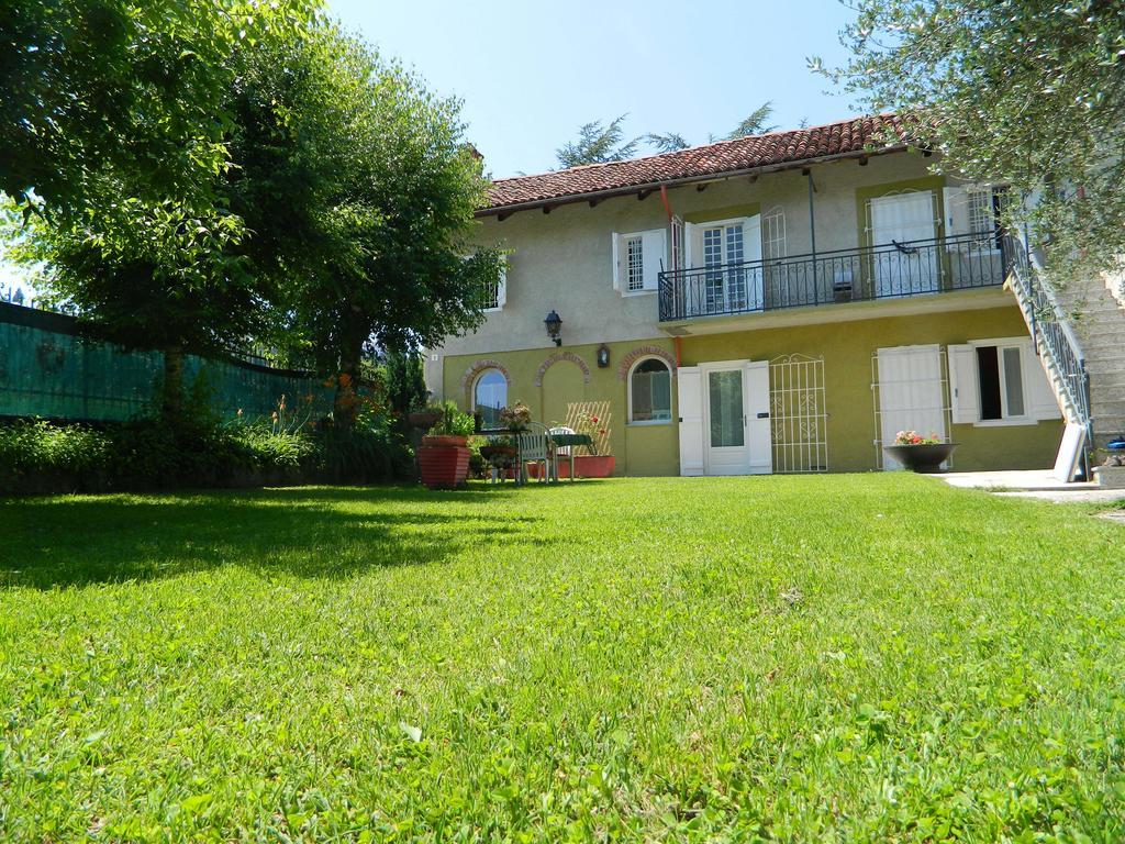 Diano dʼAlba Casa Badinotゲストハウス 部屋 写真
