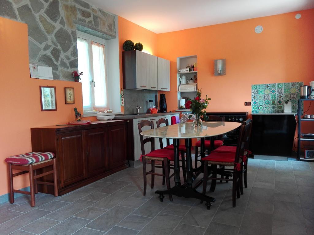Diano dʼAlba Casa Badinotゲストハウス エクステリア 写真